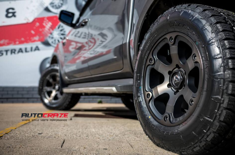 FORD RANGER BEAST BLACK MACHINED WITH DARK TINT